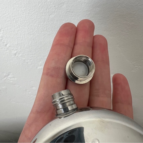 Isola Salut! Polished Stainless Steel 3oz round modern HIP FLASK pocket flask - Picture 8 of 10